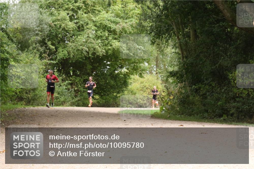 30.08.2026 - Elbe Triathlon Hamburg Antke Förster http://msf.ph/oto/10095780 30.08.2026 10:11:21 Laufen  meine-sportfotos.de