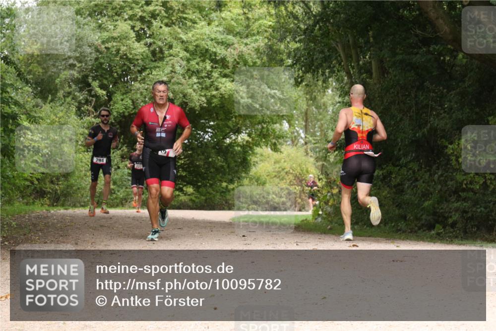30.08.2026 - Elbe Triathlon Hamburg Antke Förster http://msf.ph/oto/10095782 30.08.2026 10:11:28 Laufen 294 meine-sportfotos.de