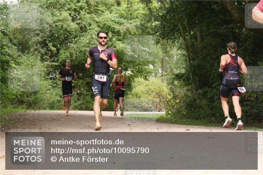 30.08.2026 - Elbe Triathlon Hamburg Antke Förster http://msf.ph/oto/10095790 30.08.2026 10:11:31 Laufen 227, 294, 356 meine-sportfotos.de