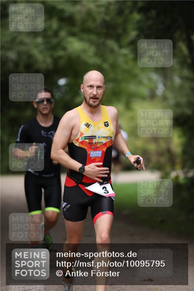 30.08.2026 - Elbe Triathlon Hamburg Antke Förster http://msf.ph/oto/10095795 30.08.2026 10:06:53 Laufen 3 meine-sportfotos.de