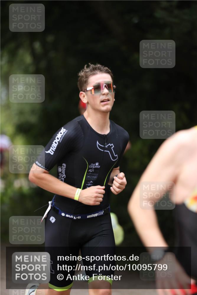 30.08.2026 - Elbe Triathlon Hamburg Antke Förster http://msf.ph/oto/10095799 30.08.2026 10:06:55 Laufen  meine-sportfotos.de
