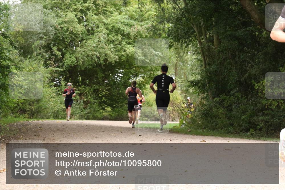 30.08.2026 - Elbe Triathlon Hamburg Antke Förster http://msf.ph/oto/10095800 30.08.2026 10:11:36 Laufen 356 meine-sportfotos.de