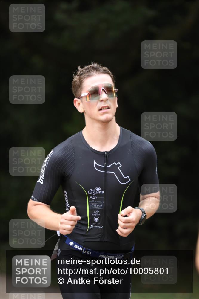 30.08.2026 - Elbe Triathlon Hamburg Antke Förster http://msf.ph/oto/10095801 30.08.2026 10:06:55 Laufen  meine-sportfotos.de