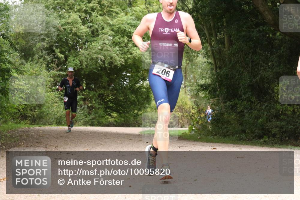 30.08.2026 - Elbe Triathlon Hamburg Antke Förster http://msf.ph/oto/10095820 30.08.2026 10:11:49 Laufen 206 meine-sportfotos.de