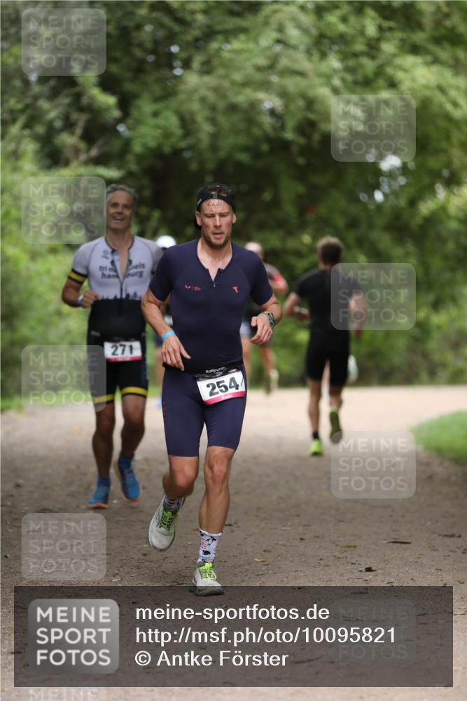 30.08.2026 - Elbe Triathlon Hamburg Antke Förster http://msf.ph/oto/10095821 30.08.2026 10:07:41 Laufen 271, 254 meine-sportfotos.de