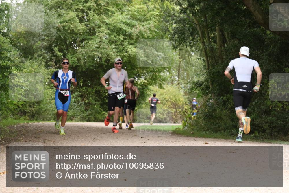 30.08.2026 - Elbe Triathlon Hamburg Antke Förster http://msf.ph/oto/10095836 30.08.2026 10:12:04 Laufen 290, 412 meine-sportfotos.de