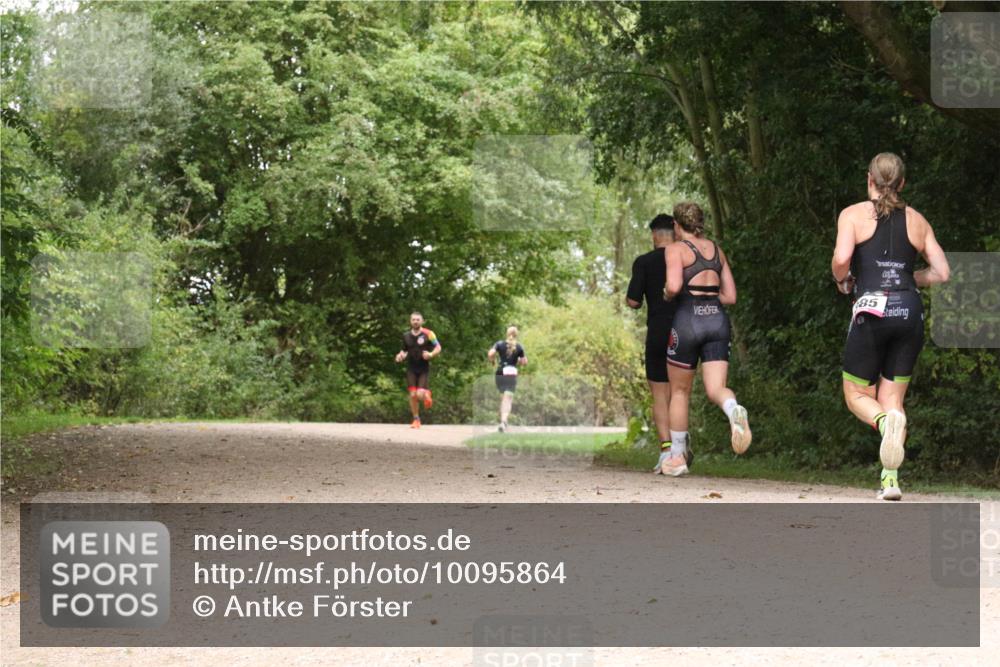 30.08.2026 - Elbe Triathlon Hamburg Antke Förster http://msf.ph/oto/10095864 30.08.2026 10:12:33 Laufen 85 meine-sportfotos.de