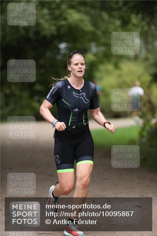 30.08.2026 - Elbe Triathlon Hamburg Antke Förster http://msf.ph/oto/10095867 30.08.2026 10:08:06 Laufen  meine-sportfotos.de