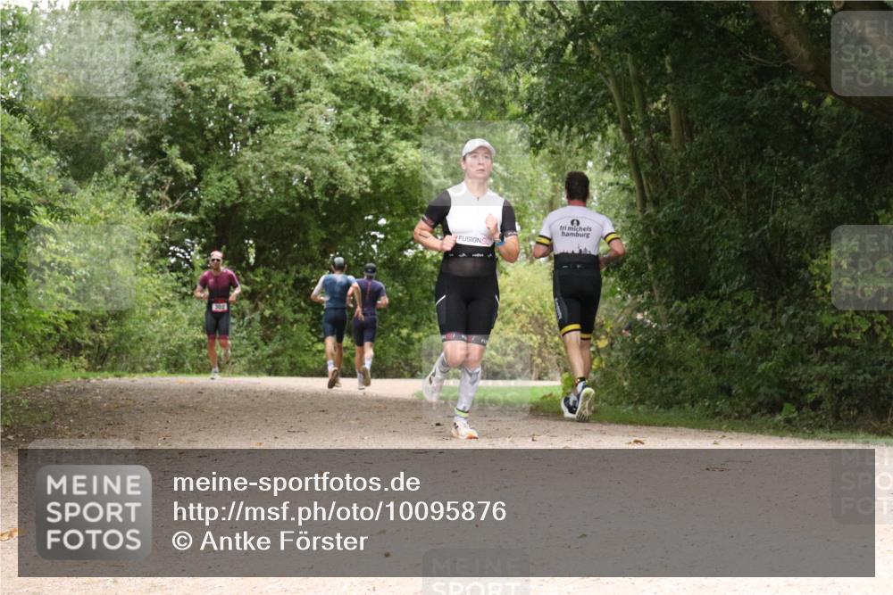 30.08.2026 - Elbe Triathlon Hamburg Antke Förster http://msf.ph/oto/10095876 30.08.2026 10:12:47 Laufen 302 meine-sportfotos.de