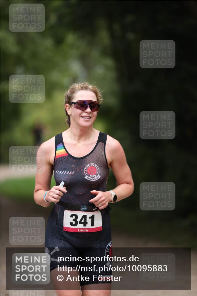 30.08.2026 - Elbe Triathlon Hamburg Antke Förster http://msf.ph/oto/10095883 30.08.2026 10:08:14 Laufen 341 meine-sportfotos.de