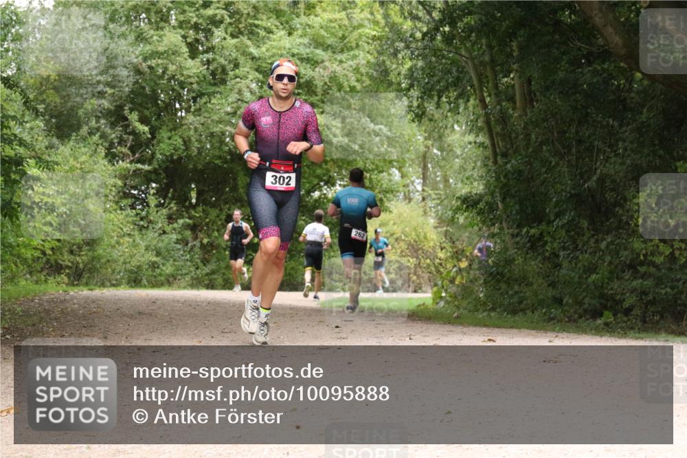 30.08.2026 - Elbe Triathlon Hamburg Antke Förster http://msf.ph/oto/10095888 30.08.2026 10:12:55 Laufen 302, 262 meine-sportfotos.de