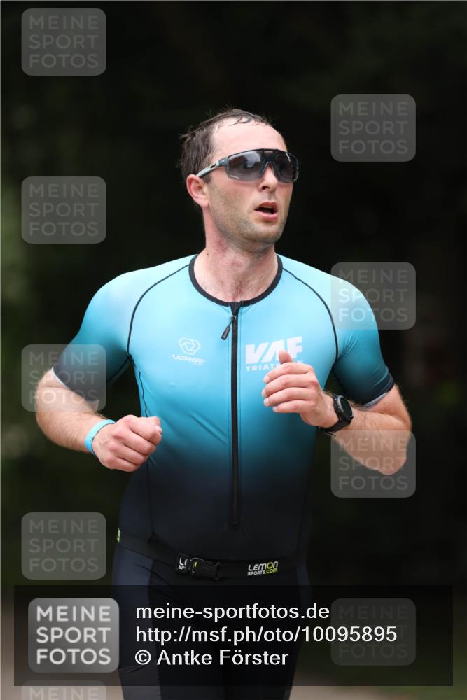 30.08.2026 - Elbe Triathlon Hamburg Antke Förster http://msf.ph/oto/10095895 30.08.2026 10:08:20 Laufen  meine-sportfotos.de