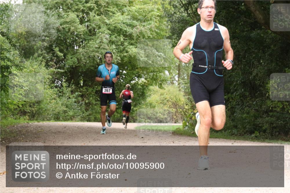 30.08.2026 - Elbe Triathlon Hamburg Antke Förster http://msf.ph/oto/10095900 30.08.2026 10:13:05 Laufen 267 meine-sportfotos.de