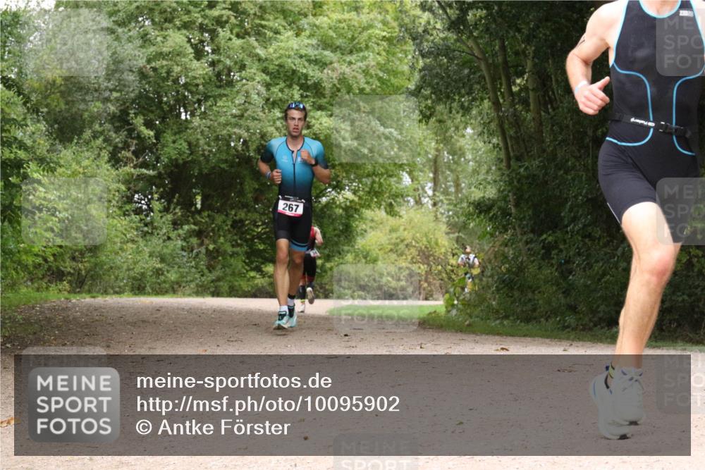 30.08.2026 - Elbe Triathlon Hamburg Antke Förster http://msf.ph/oto/10095902 30.08.2026 10:13:05 Laufen 267 meine-sportfotos.de
