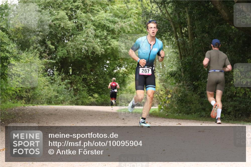 30.08.2026 - Elbe Triathlon Hamburg Antke Förster http://msf.ph/oto/10095904 30.08.2026 10:13:06 Laufen 267 meine-sportfotos.de