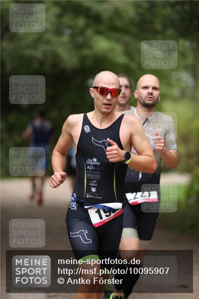 30.08.2026 - Elbe Triathlon Hamburg Antke Förster http://msf.ph/oto/10095907 30.08.2026 10:08:29 Laufen 19, 1221 meine-sportfotos.de