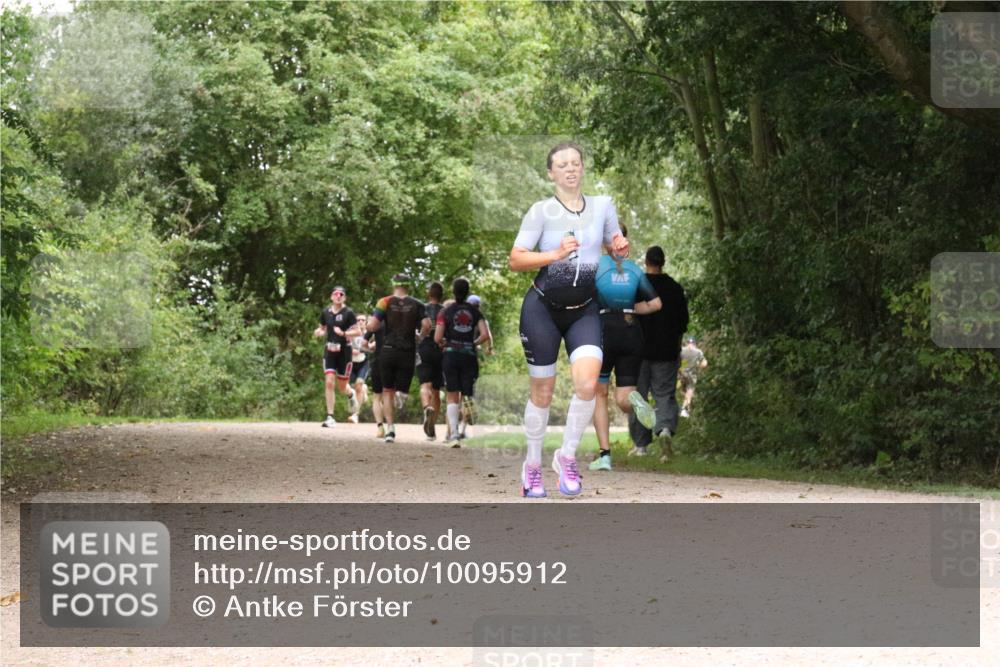 30.08.2026 - Elbe Triathlon Hamburg Antke Förster http://msf.ph/oto/10095912 30.08.2026 10:13:19 Laufen  meine-sportfotos.de