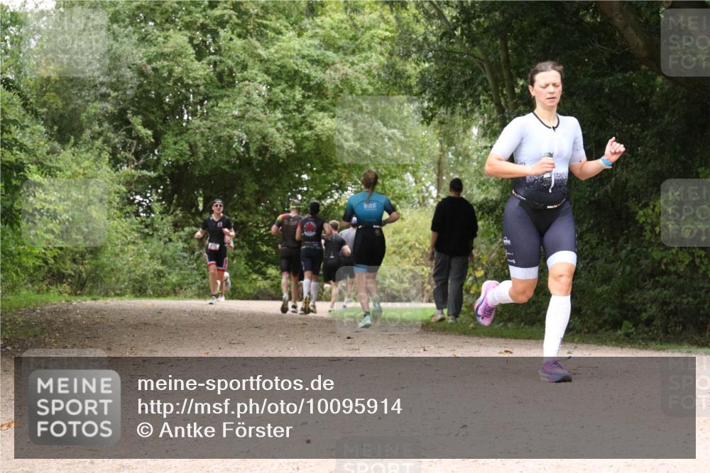 30.08.2026 - Elbe Triathlon Hamburg Antke Förster http://msf.ph/oto/10095914 30.08.2026 10:13:20 Laufen  meine-sportfotos.de