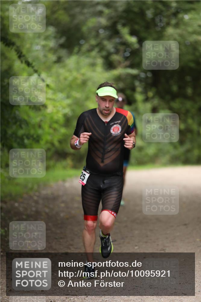 30.08.2026 - Elbe Triathlon Hamburg Antke Förster http://msf.ph/oto/10095921 30.08.2026 10:08:45 Laufen 25 meine-sportfotos.de