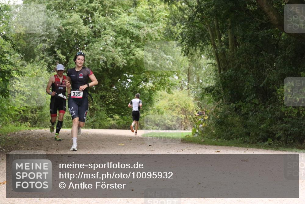 30.08.2026 - Elbe Triathlon Hamburg Antke Förster http://msf.ph/oto/10095932 30.08.2026 10:13:41 Laufen 335 meine-sportfotos.de