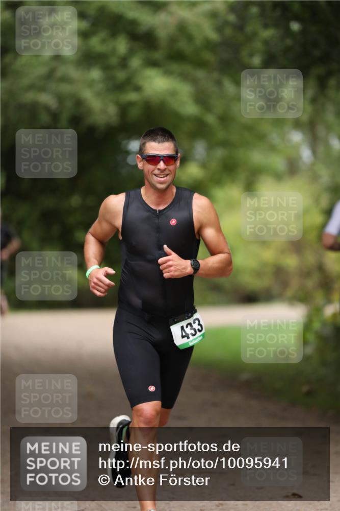 30.08.2026 - Elbe Triathlon Hamburg Antke Förster http://msf.ph/oto/10095941 30.08.2026 10:09:13 Laufen 433 meine-sportfotos.de