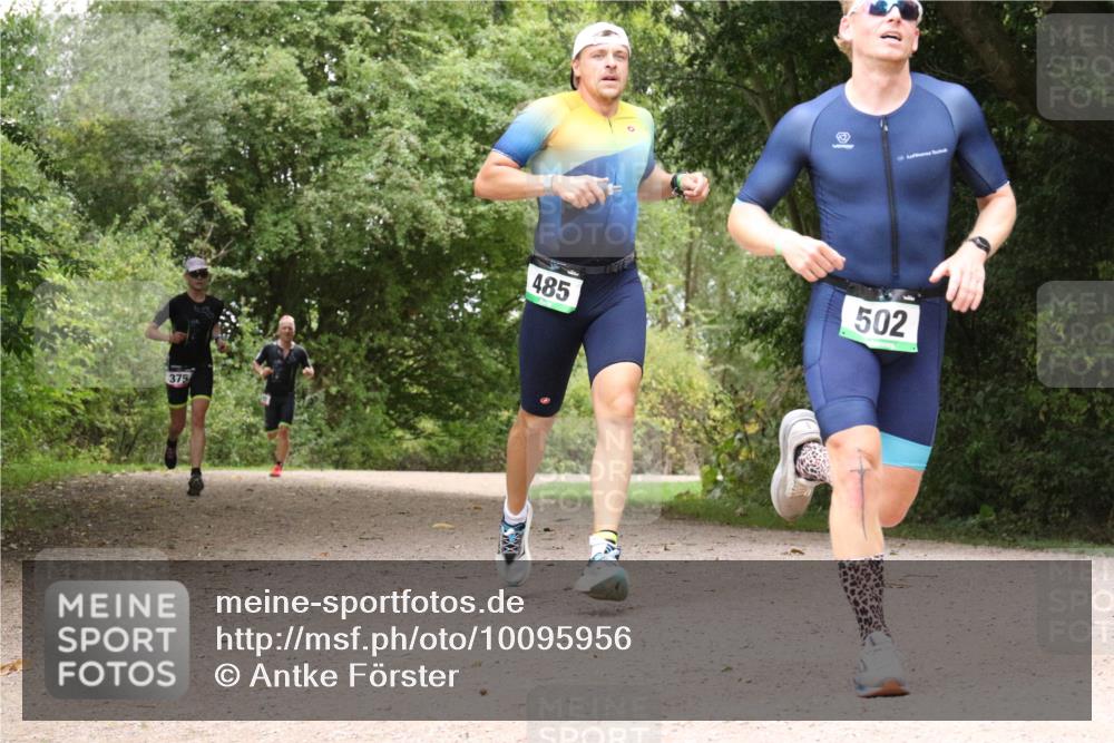 30.08.2026 - Elbe Triathlon Hamburg Antke Förster http://msf.ph/oto/10095956 30.08.2026 10:14:01 Laufen 375, 485, 502 meine-sportfotos.de