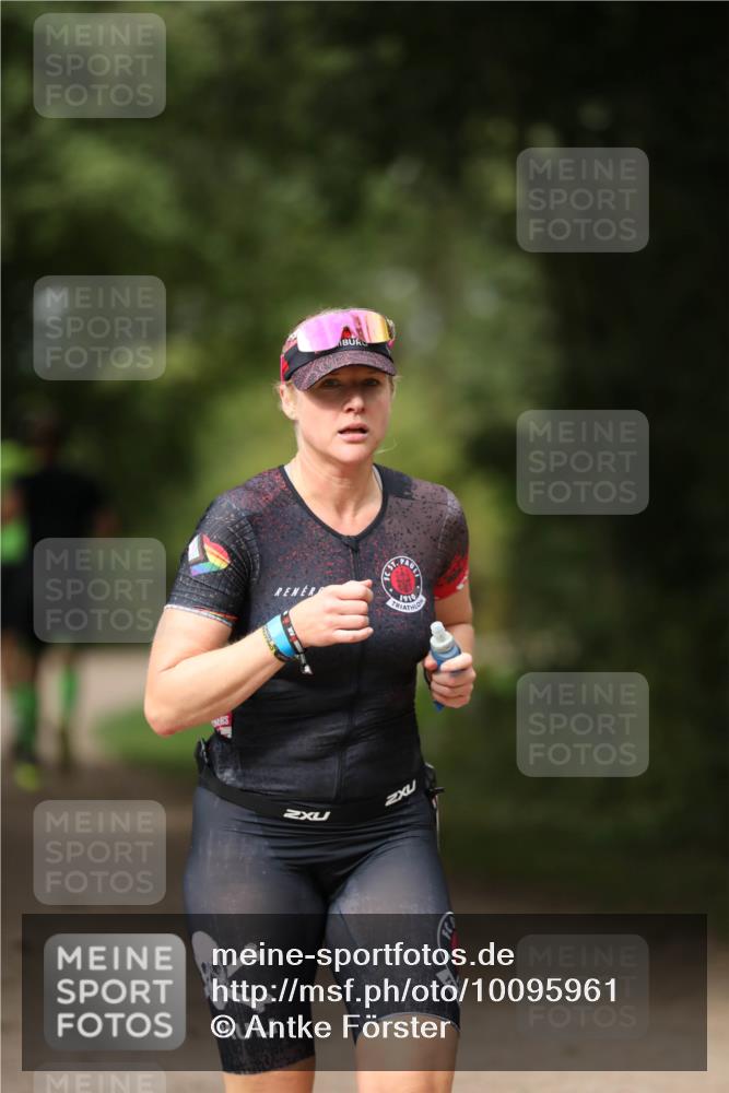30.08.2026 - Elbe Triathlon Hamburg Antke Förster http://msf.ph/oto/10095961 30.08.2026 10:09:43 Laufen 2, 19100 meine-sportfotos.de