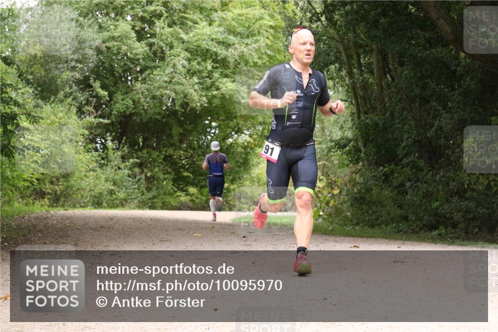 30.08.2026 - Elbe Triathlon Hamburg Antke Förster http://msf.ph/oto/10095970 30.08.2026 10:14:08 Laufen 91 meine-sportfotos.de