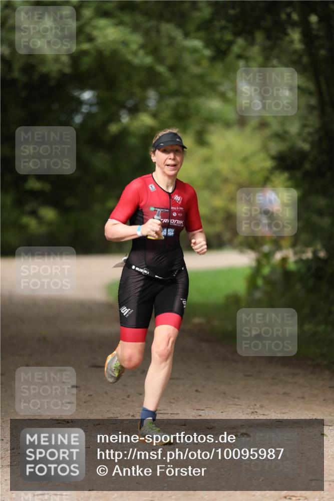 30.08.2026 - Elbe Triathlon Hamburg Antke Förster http://msf.ph/oto/10095987 30.08.2026 10:10:04 Laufen  meine-sportfotos.de