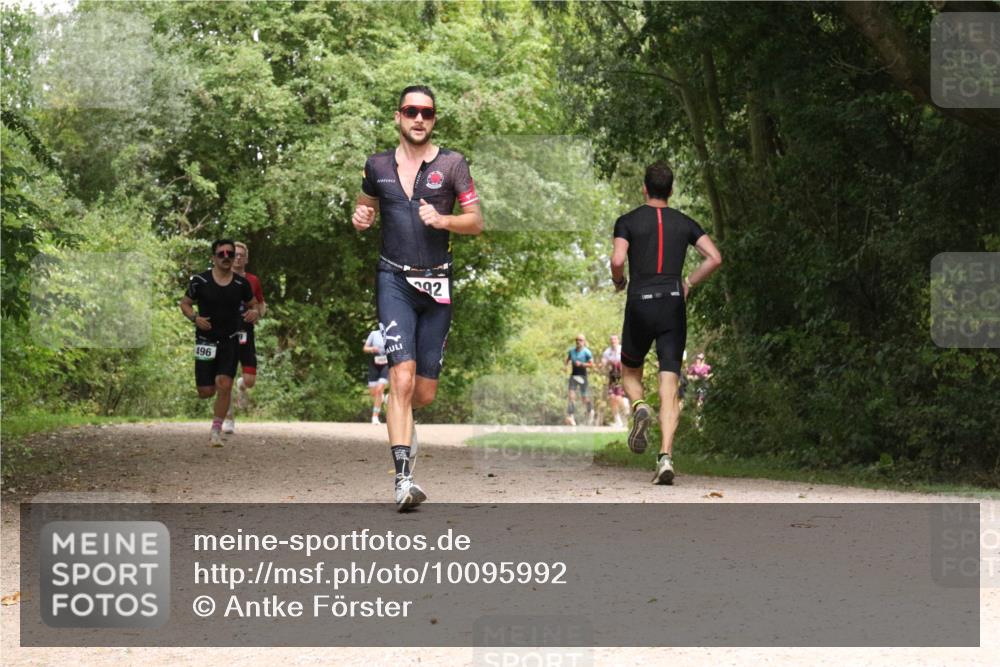 30.08.2026 - Elbe Triathlon Hamburg Antke Förster http://msf.ph/oto/10095992 30.08.2026 10:15:09 Laufen 496, 92 meine-sportfotos.de