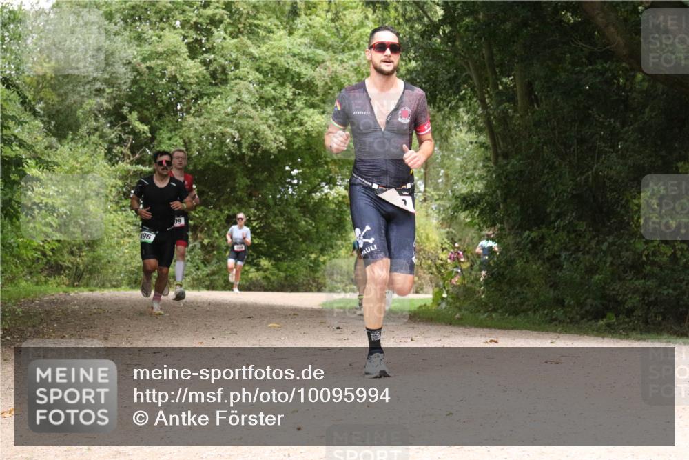 30.08.2026 - Elbe Triathlon Hamburg Antke Förster http://msf.ph/oto/10095994 30.08.2026 10:15:10 Laufen 196, 09 meine-sportfotos.de