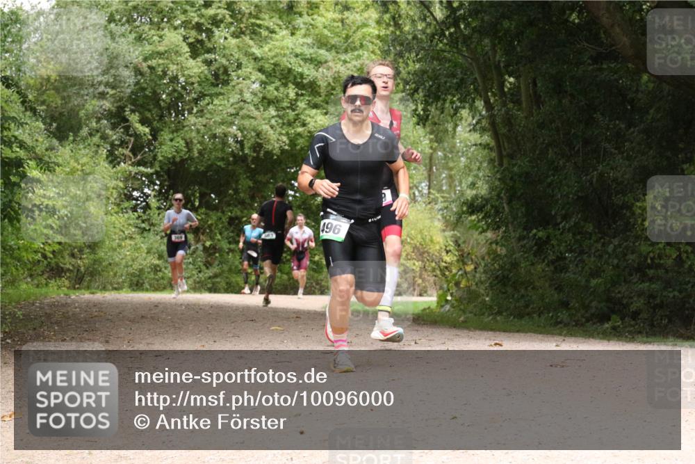 30.08.2026 - Elbe Triathlon Hamburg Antke Förster http://msf.ph/oto/10096000 30.08.2026 10:15:13 Laufen 369, 496, 2 meine-sportfotos.de