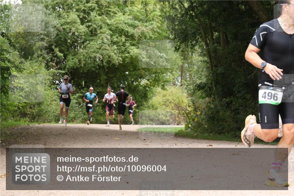 30.08.2026 - Elbe Triathlon Hamburg Antke Förster http://msf.ph/oto/10096004 30.08.2026 10:15:14 Laufen 369, 496 meine-sportfotos.de