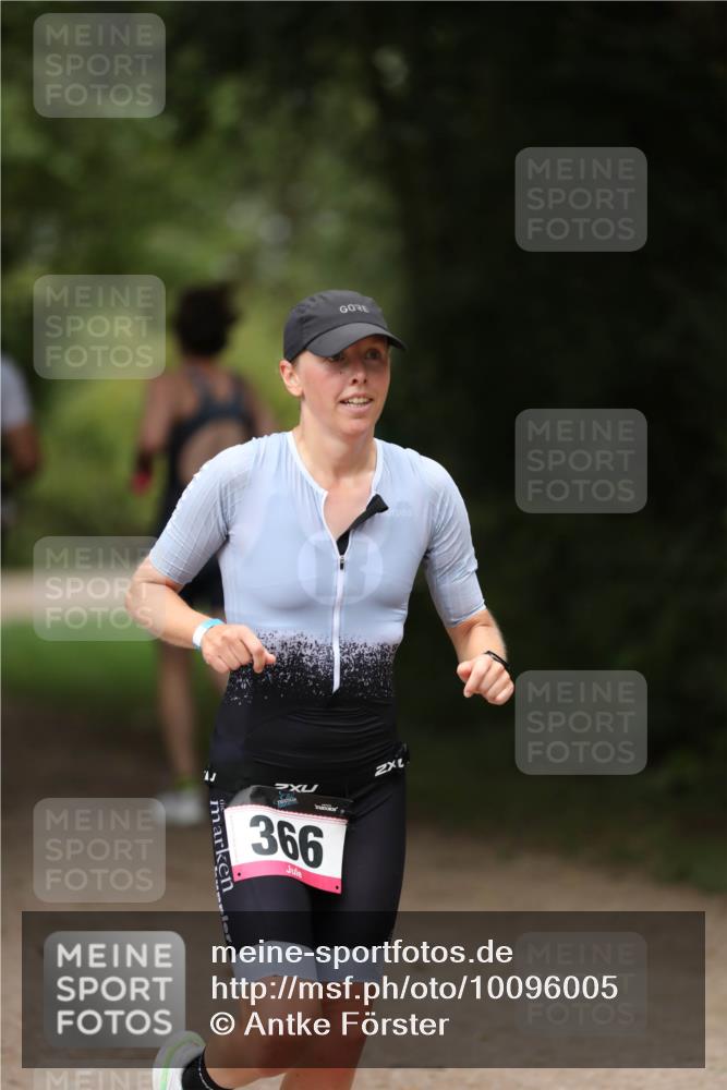 30.08.2026 - Elbe Triathlon Hamburg Antke Förster http://msf.ph/oto/10096005 30.08.2026 10:10:19 Laufen 366 meine-sportfotos.de