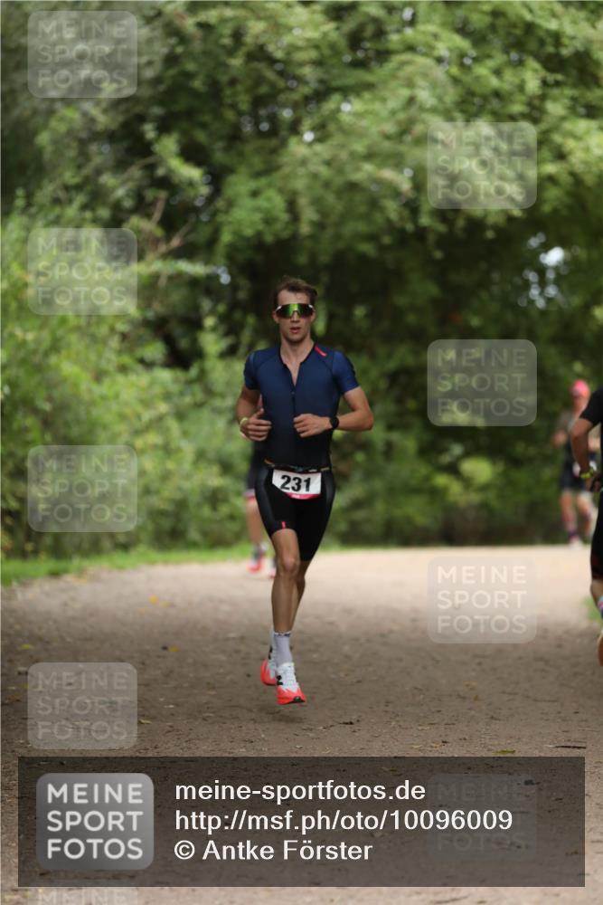 30.08.2026 - Elbe Triathlon Hamburg Antke Förster http://msf.ph/oto/10096009 30.08.2026 10:10:39 Laufen 231 meine-sportfotos.de