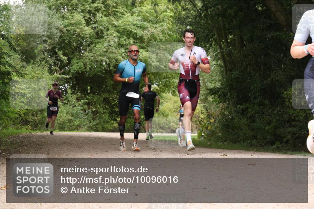 30.08.2026 - Elbe Triathlon Hamburg Antke Förster http://msf.ph/oto/10096016 30.08.2026 10:15:21 Laufen 305 meine-sportfotos.de