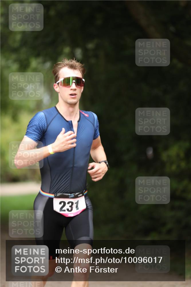 30.08.2026 - Elbe Triathlon Hamburg Antke Förster http://msf.ph/oto/10096017 30.08.2026 10:10:41 Laufen 231 meine-sportfotos.de