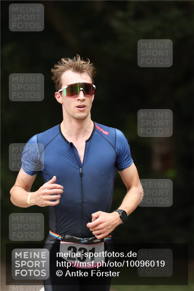 30.08.2026 - Elbe Triathlon Hamburg Antke Förster http://msf.ph/oto/10096019 30.08.2026 10:10:41 Laufen 231 meine-sportfotos.de