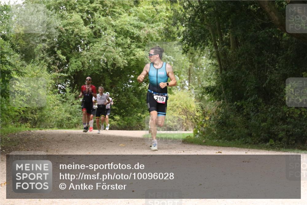 30.08.2026 - Elbe Triathlon Hamburg Antke Förster http://msf.ph/oto/10096028 30.08.2026 10:15:32 Laufen 210 meine-sportfotos.de