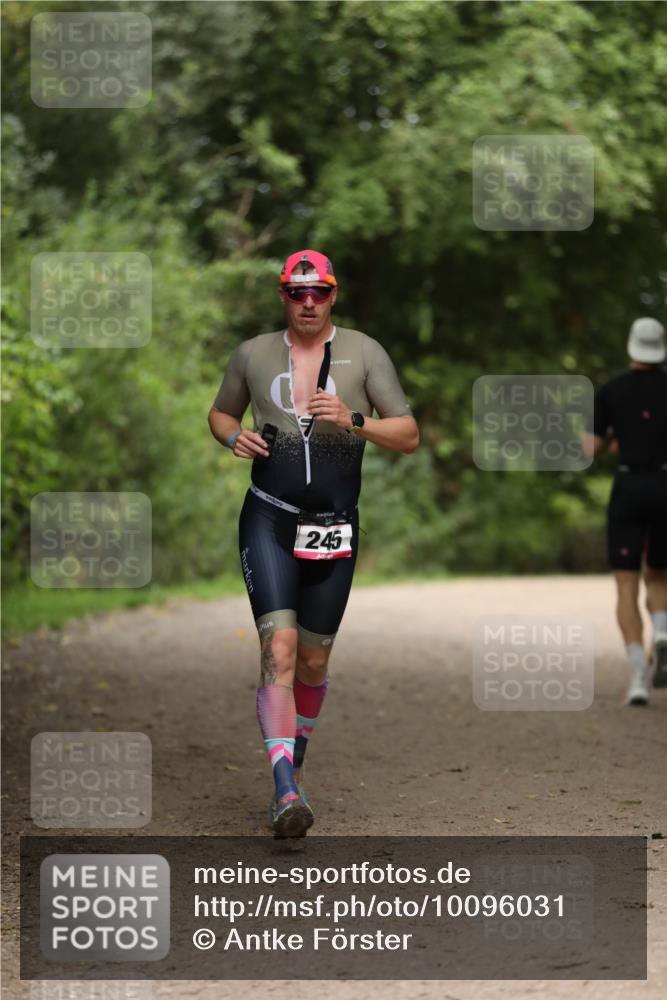 30.08.2026 - Elbe Triathlon Hamburg Antke Förster http://msf.ph/oto/10096031 30.08.2026 10:10:50 Laufen 245 meine-sportfotos.de