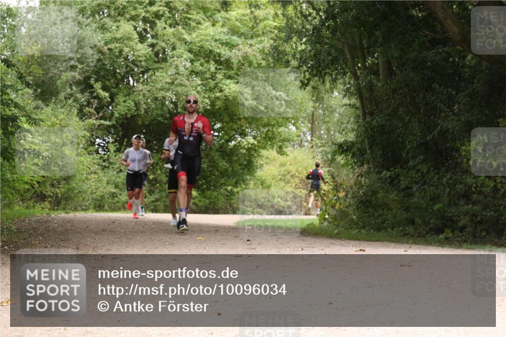30.08.2026 - Elbe Triathlon Hamburg Antke Förster http://msf.ph/oto/10096034 30.08.2026 10:15:34 Laufen  meine-sportfotos.de