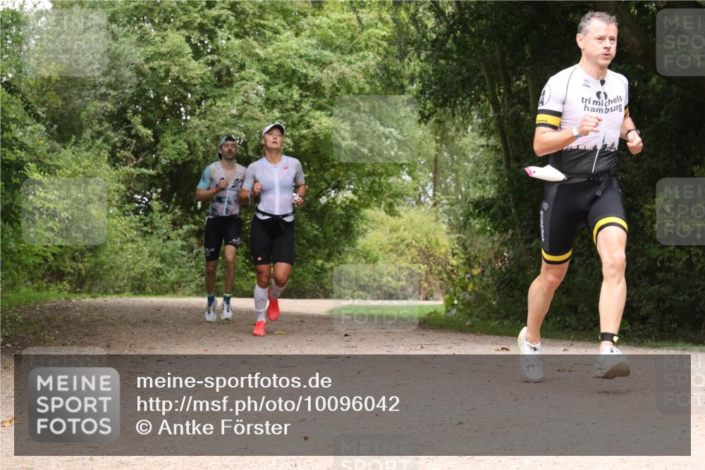 30.08.2026 - Elbe Triathlon Hamburg Antke Förster http://msf.ph/oto/10096042 30.08.2026 10:15:38 Laufen  meine-sportfotos.de