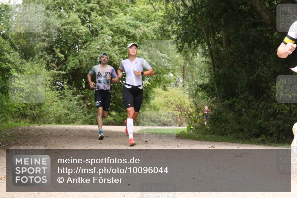 30.08.2026 - Elbe Triathlon Hamburg Antke Förster http://msf.ph/oto/10096044 30.08.2026 10:15:38 Laufen 3 meine-sportfotos.de