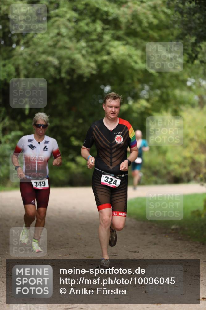30.08.2026 - Elbe Triathlon Hamburg Antke Förster http://msf.ph/oto/10096045 30.08.2026 10:10:59 Laufen 349, 910, 324 meine-sportfotos.de