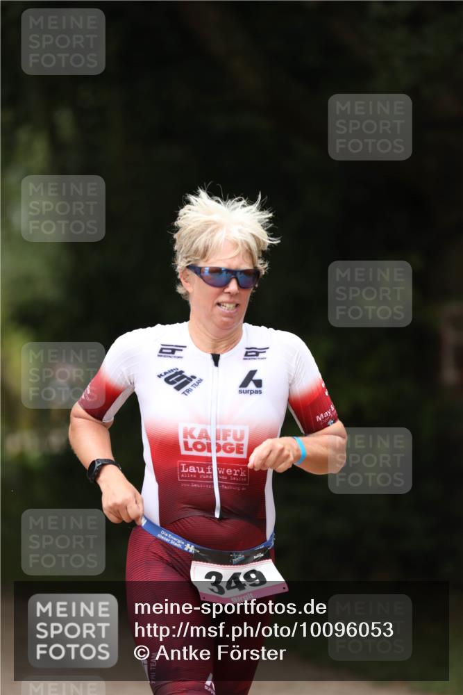 30.08.2026 - Elbe Triathlon Hamburg Antke Förster http://msf.ph/oto/10096053 30.08.2026 10:11:03 Laufen 349 meine-sportfotos.de