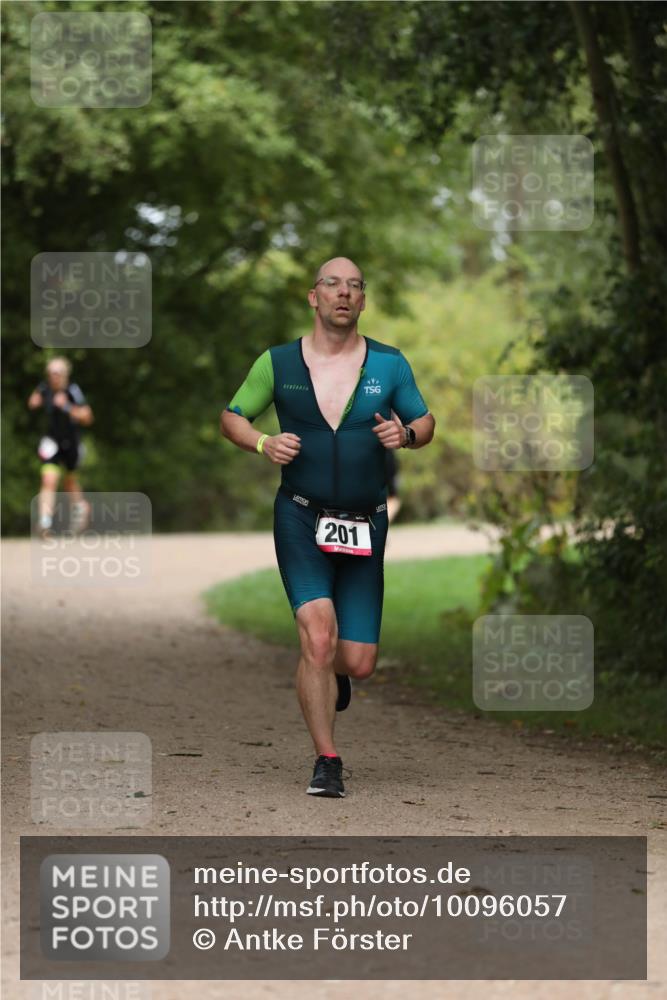 30.08.2026 - Elbe Triathlon Hamburg Antke Förster http://msf.ph/oto/10096057 30.08.2026 10:11:09 Laufen 201 meine-sportfotos.de