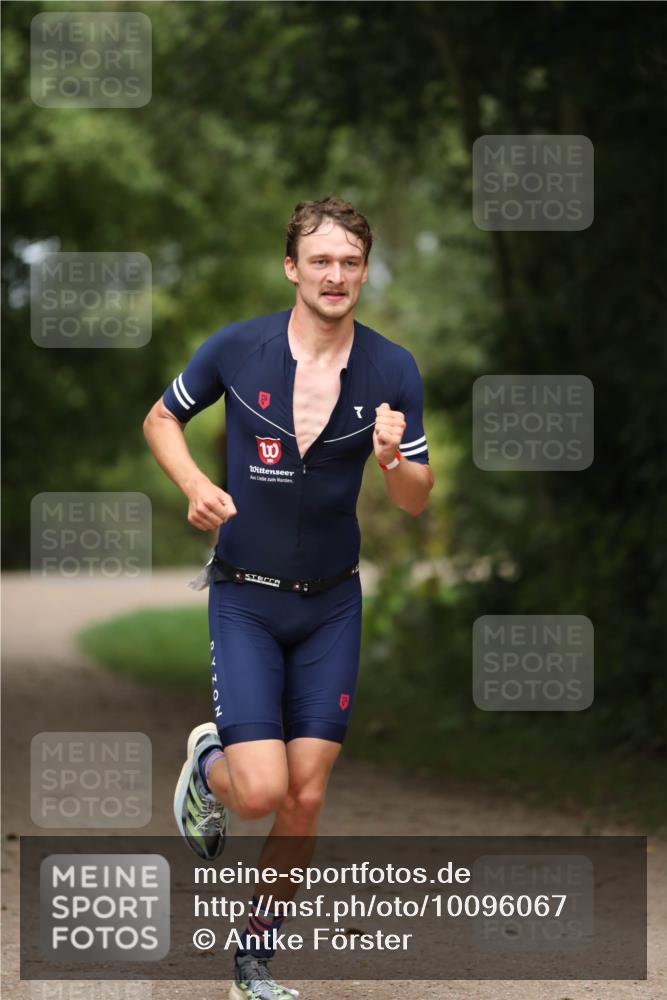 30.08.2026 - Elbe Triathlon Hamburg Antke Förster http://msf.ph/oto/10096067 30.08.2026 10:11:14 Laufen 3, 1, 0, 7 meine-sportfotos.de