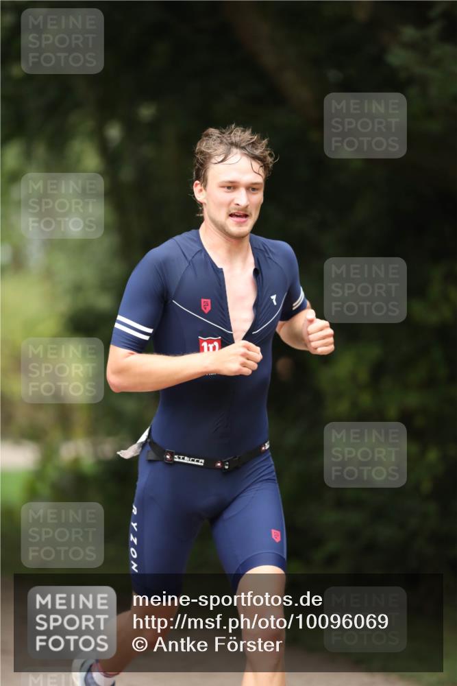 30.08.2026 - Elbe Triathlon Hamburg Antke Förster http://msf.ph/oto/10096069 30.08.2026 10:11:14 Laufen  meine-sportfotos.de
