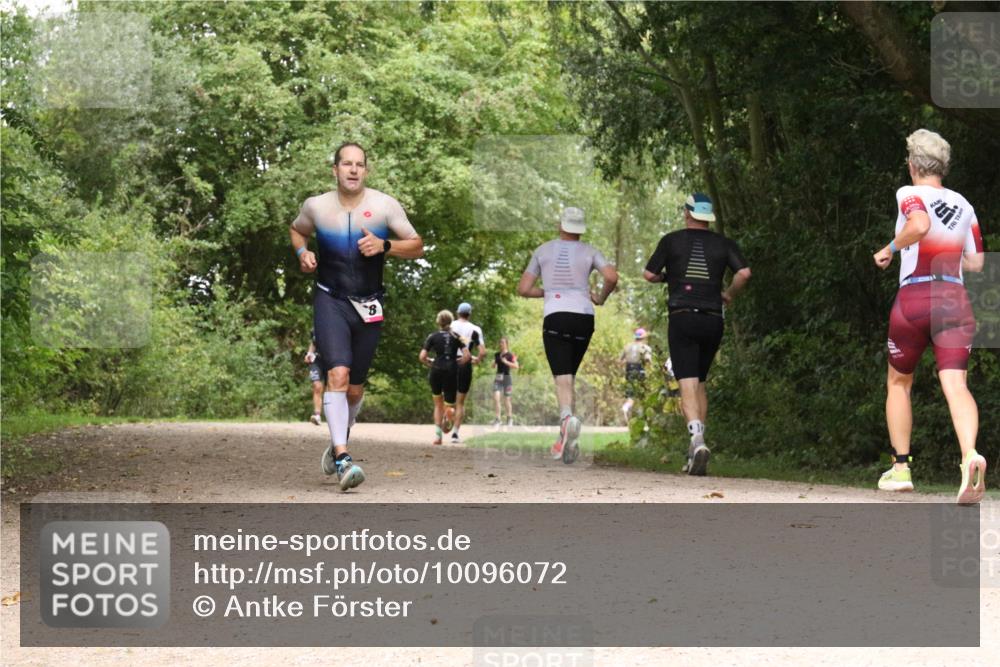 30.08.2026 - Elbe Triathlon Hamburg Antke Förster http://msf.ph/oto/10096072 30.08.2026 10:16:01 Laufen 8 meine-sportfotos.de