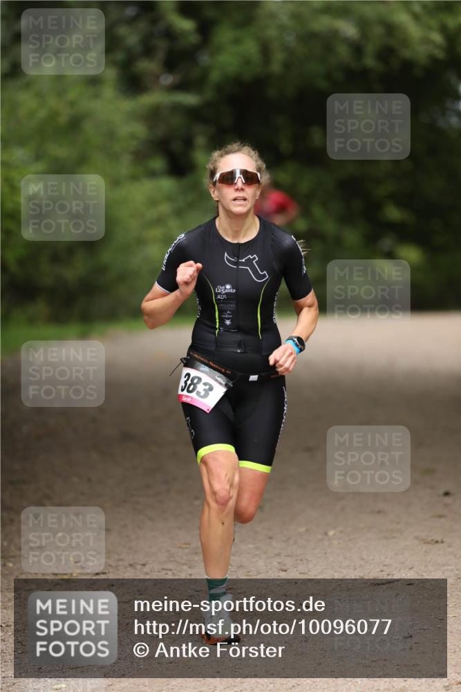 30.08.2026 - Elbe Triathlon Hamburg Antke Förster http://msf.ph/oto/10096077 30.08.2026 10:11:20 Laufen 383 meine-sportfotos.de